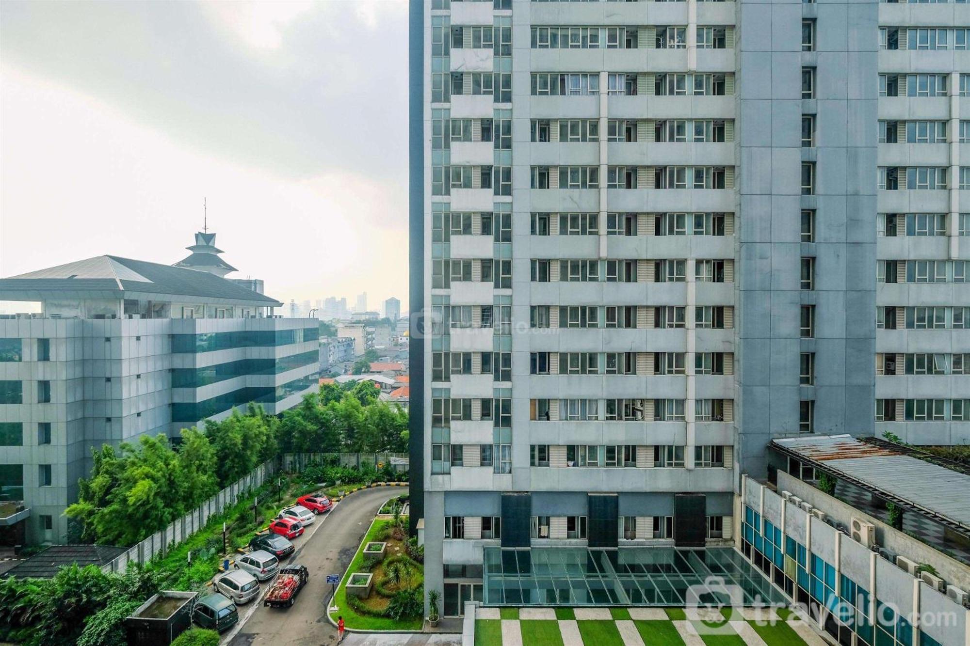 Appartement Comfort And Homey 2br At Nifarro Park By Travelio *